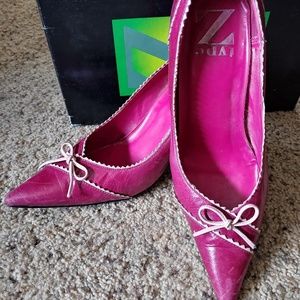 Pink heels with bow